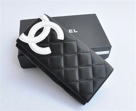 chanel black and white long wallet white corner